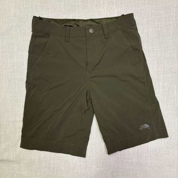 2/$20 North Face Boy Large 14-16 Forest Green Nylon Fast Dry Short Summer Spring - Picture 1 of 6